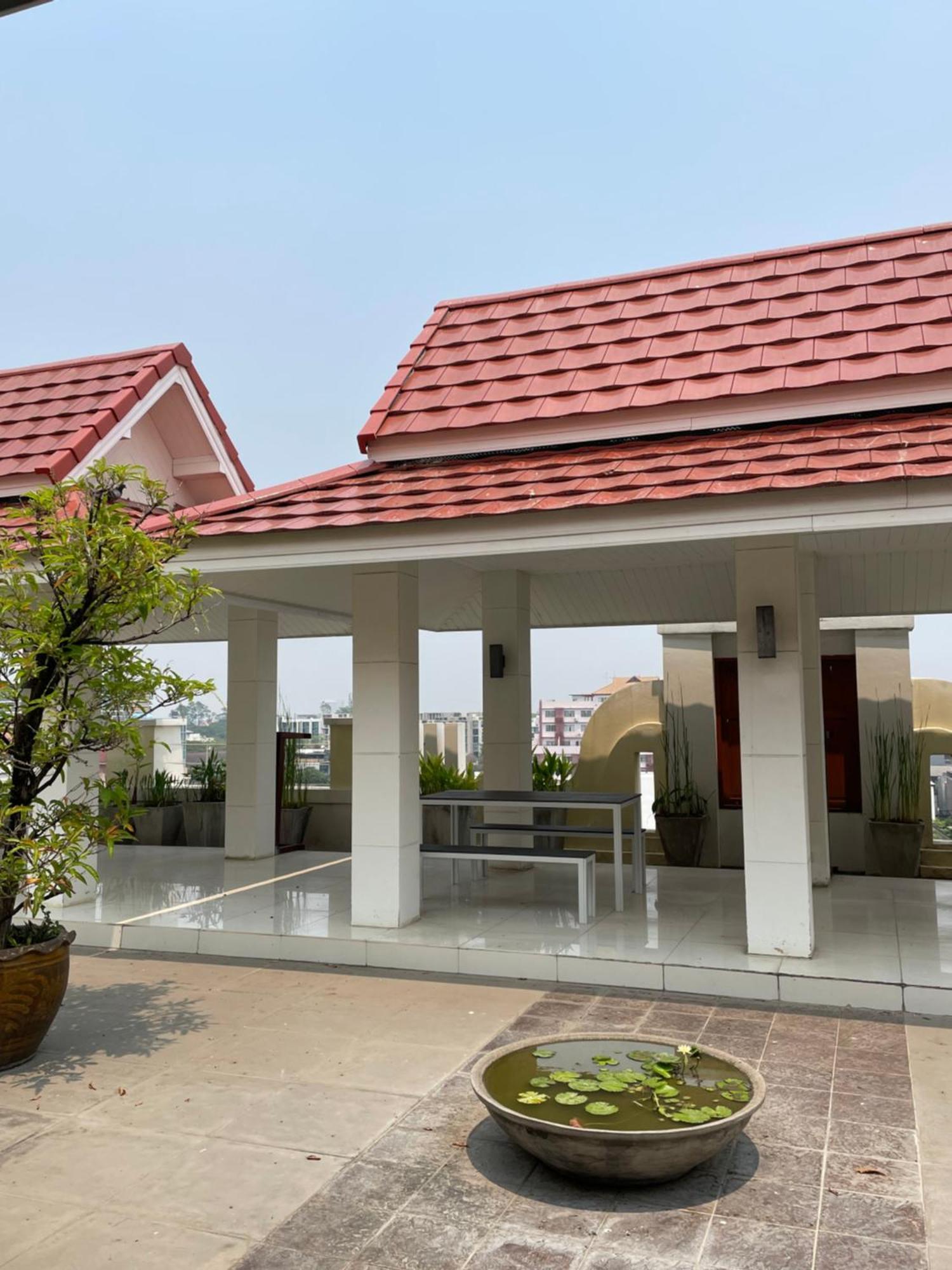 Hotel The Empire Nimman Chiang Mai Esterno foto